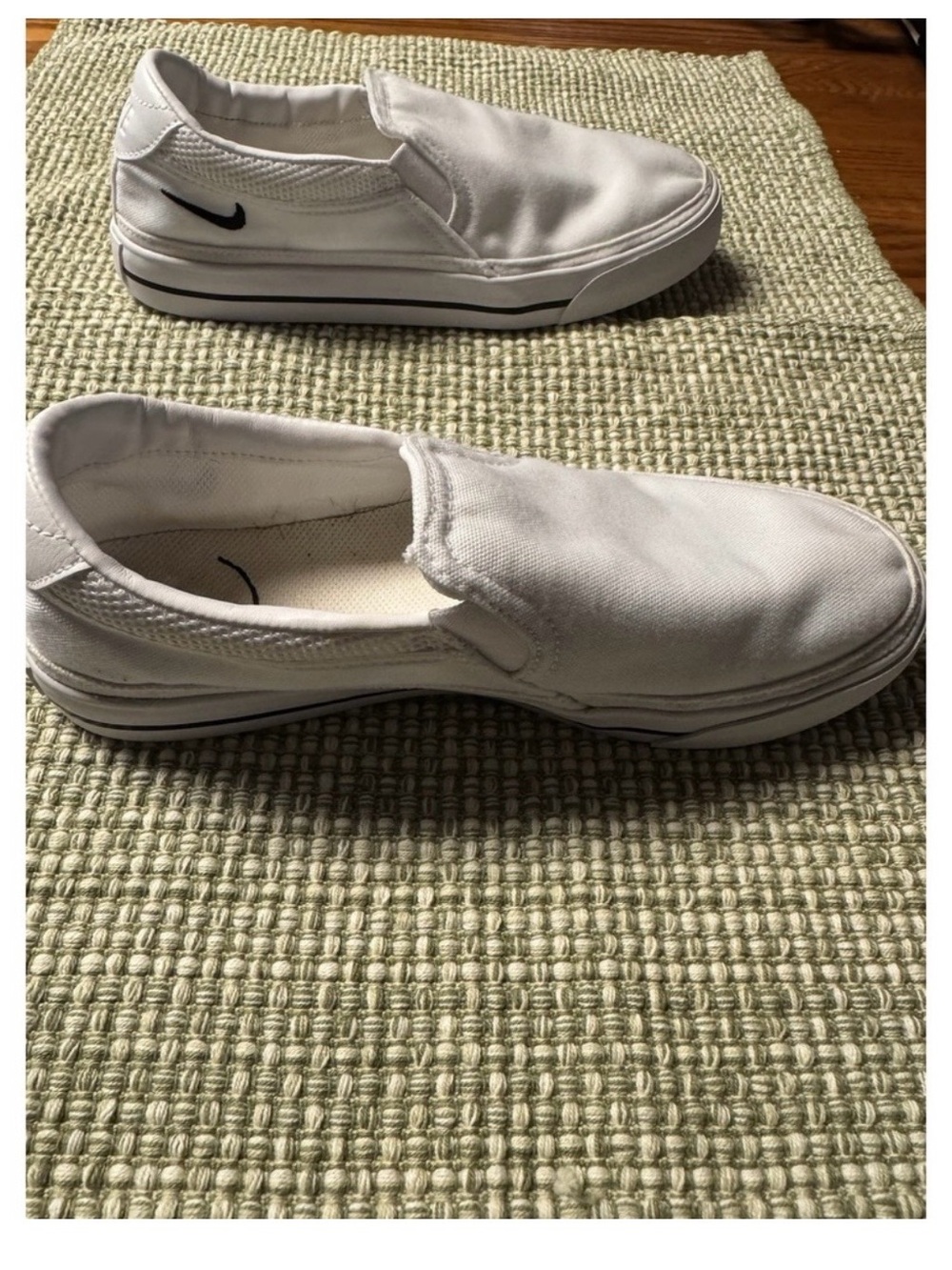 Nike Women’s canvas slip on 8